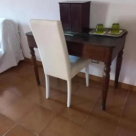 B&B A Due Passi Dal Castello 비냐넬로