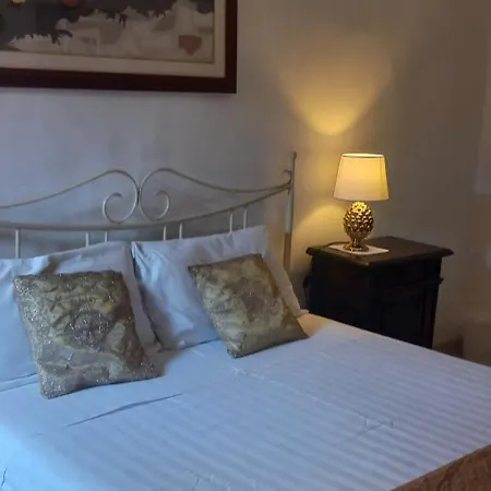 A Due Passi Dal Castello 3* 비냐넬로