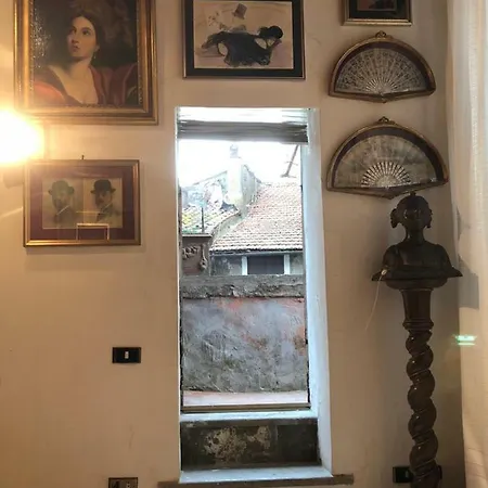 A Due Passi Dal Castello فندق مبيت وإفطار