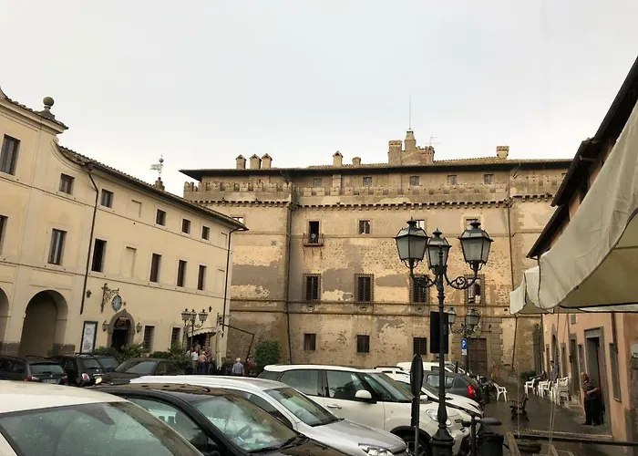 Bed and Breakfast A Due Passi Dal Castello Vignanello