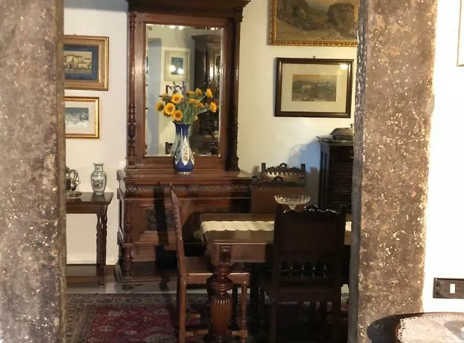 A Due Passi Dal Castello